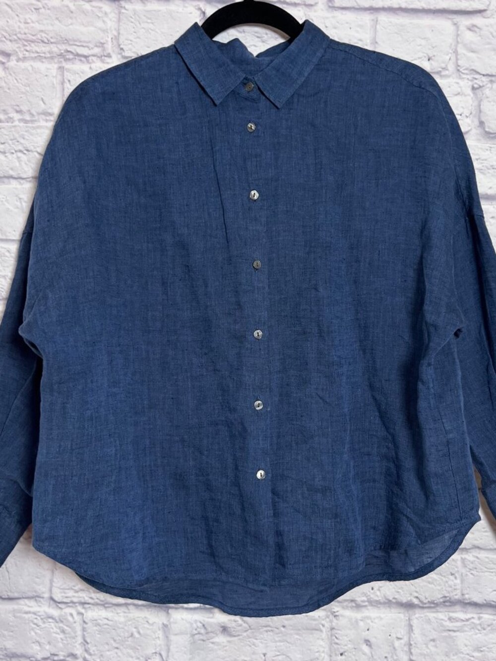 0039 ITALY Lucy Linen Button Down Shirt Size S Blue Long Sleeve Relaxed NWOT